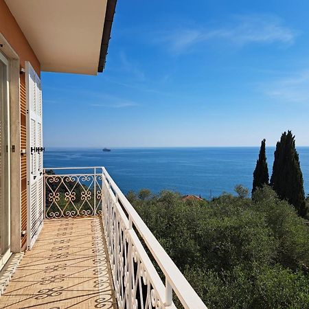 Villa Degli Ulivi - Free Parking Леричи Екстериор снимка