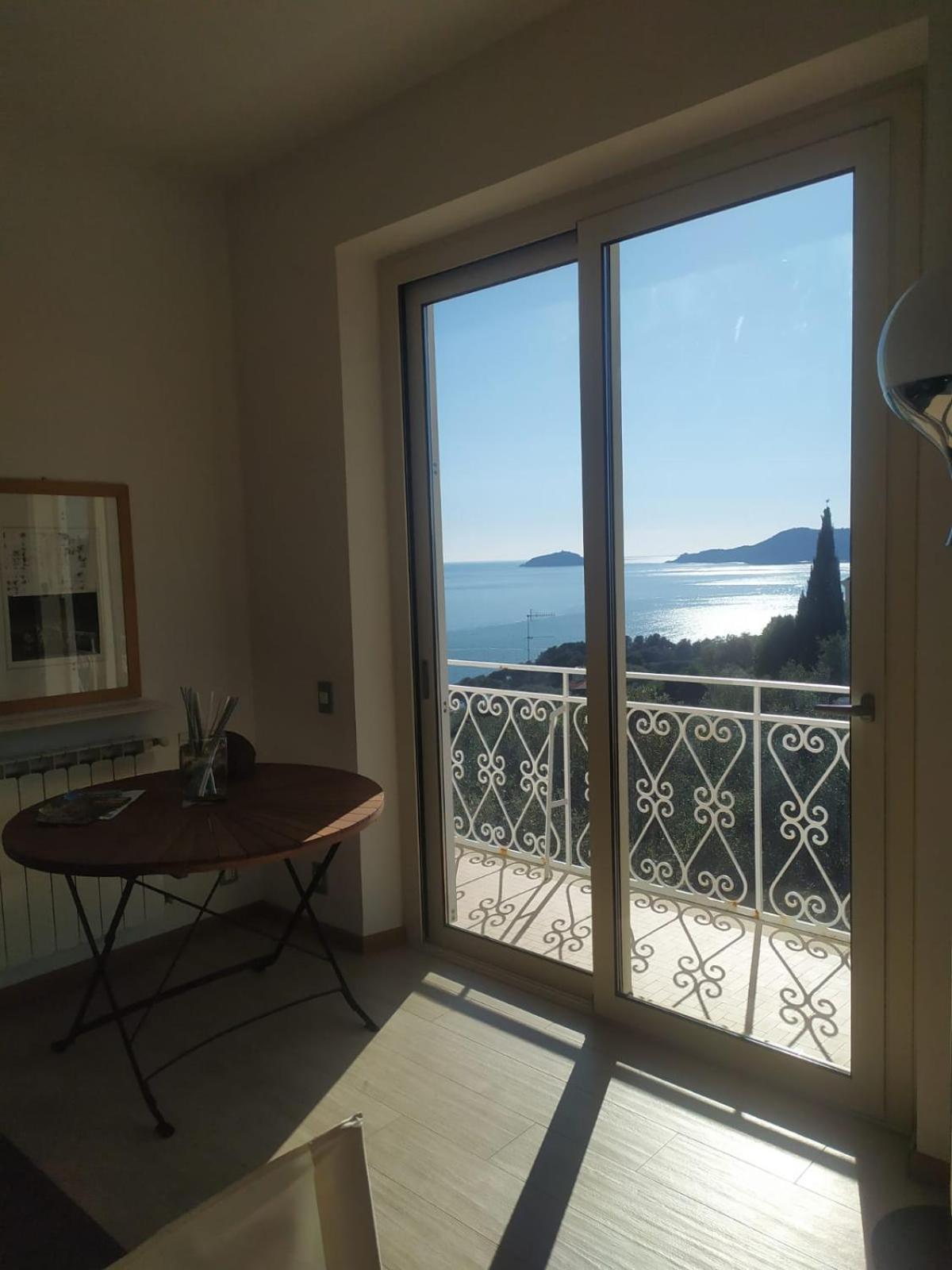 Villa Degli Ulivi - Free Parking Леричи Екстериор снимка