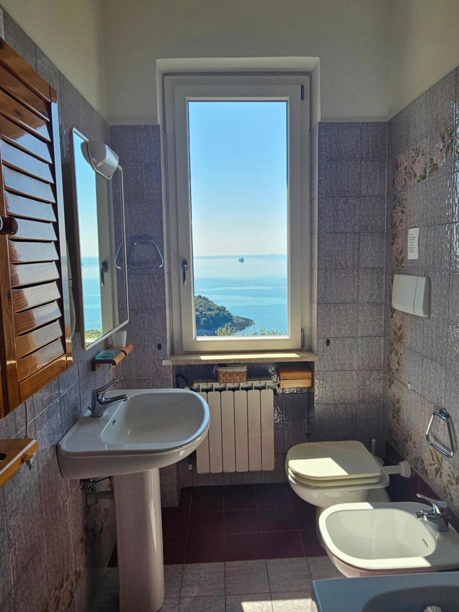 Villa Degli Ulivi - Free Parking Леричи Екстериор снимка