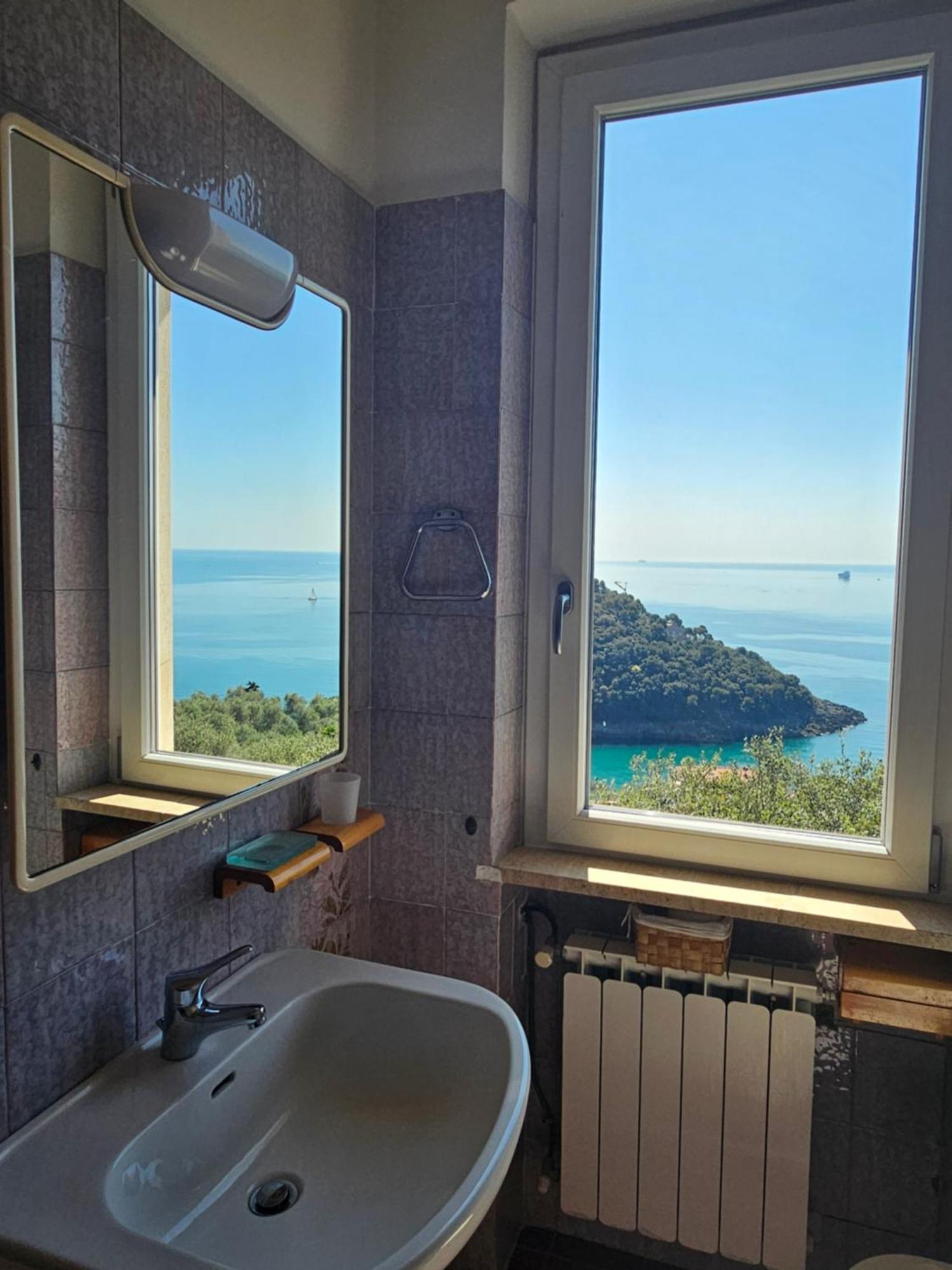 Villa Degli Ulivi - Free Parking Леричи Екстериор снимка